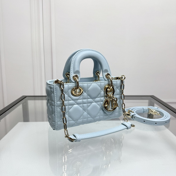 Dior Handbags AAA(Women)-572