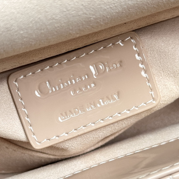 Dior Handbags AAA(Women)-577