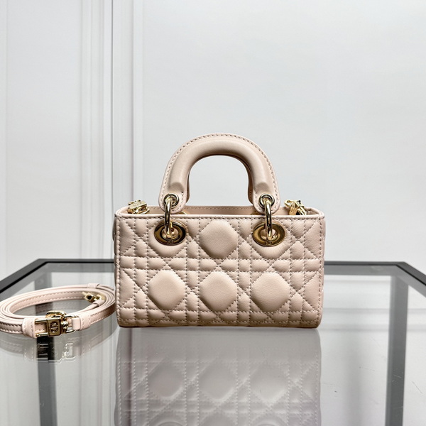 Dior Handbags AAA(Women)-578
