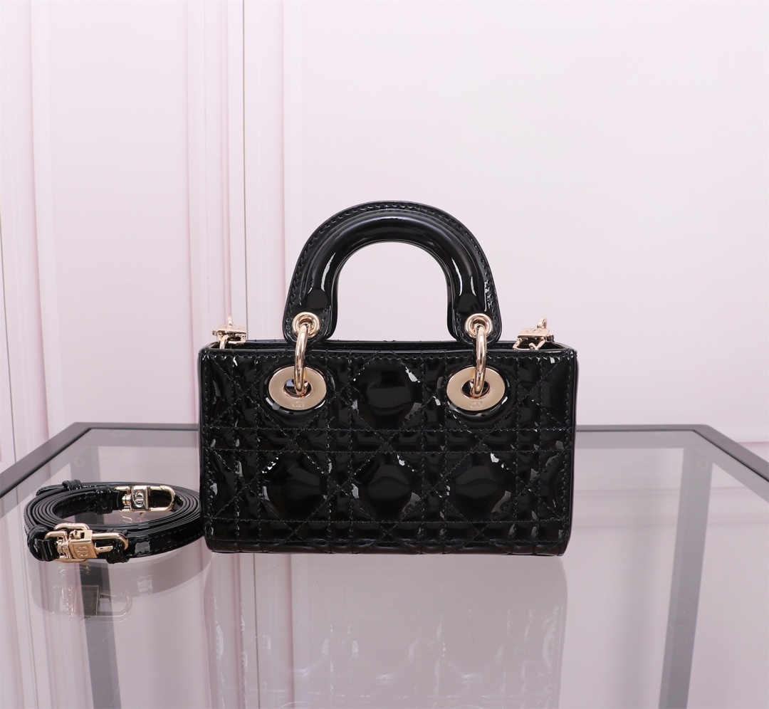 Dior Handbags AAA(Women)-581