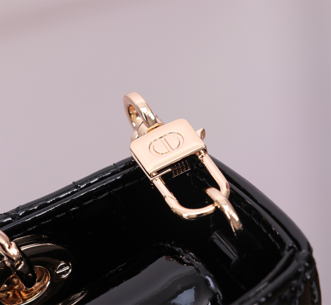 Dior Handbags AAA(Women)-581