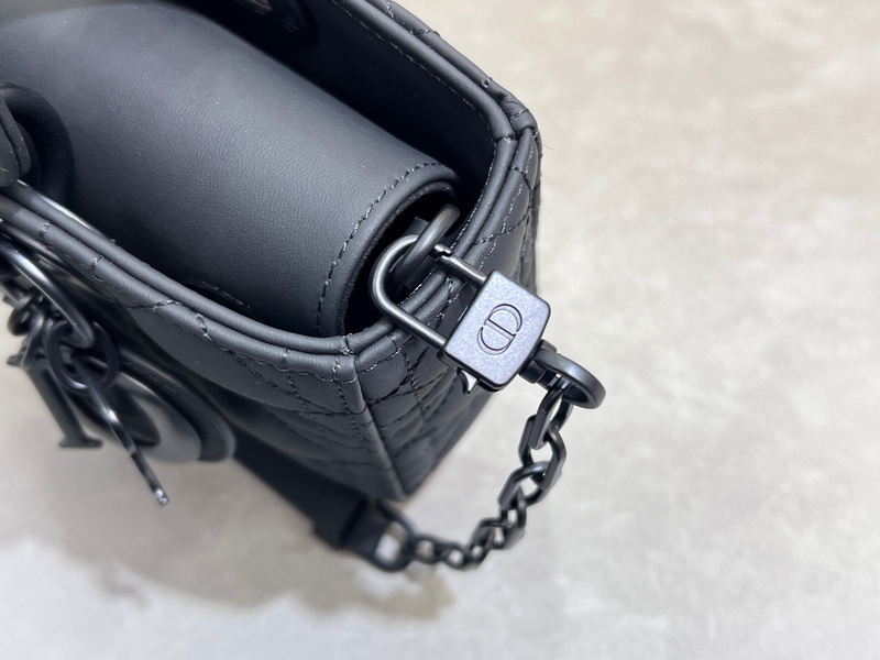 Dior Handbags AAA(Women)-584