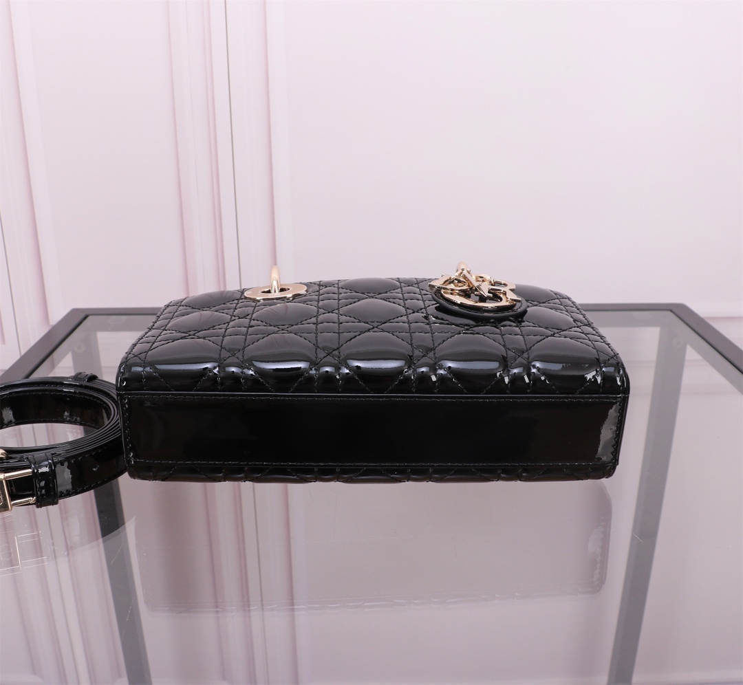 Dior Handbags AAA(Women)-585