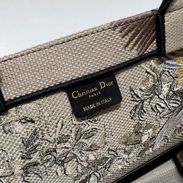 Dior Handbags AAA(Women)-586