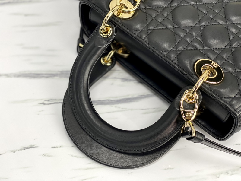 Dior Handbags AAA(Women)-588