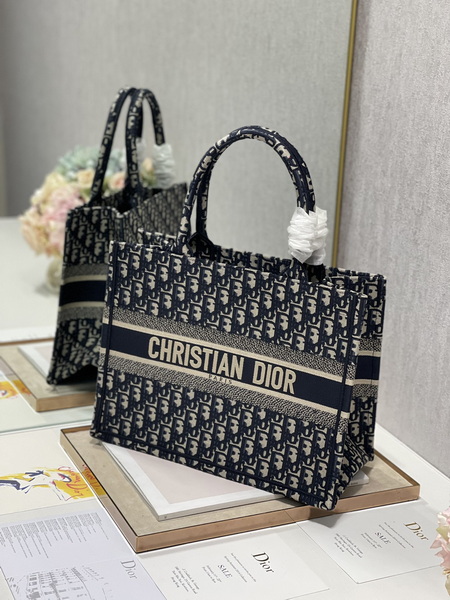 Dior Handbags AAA(Women)-589