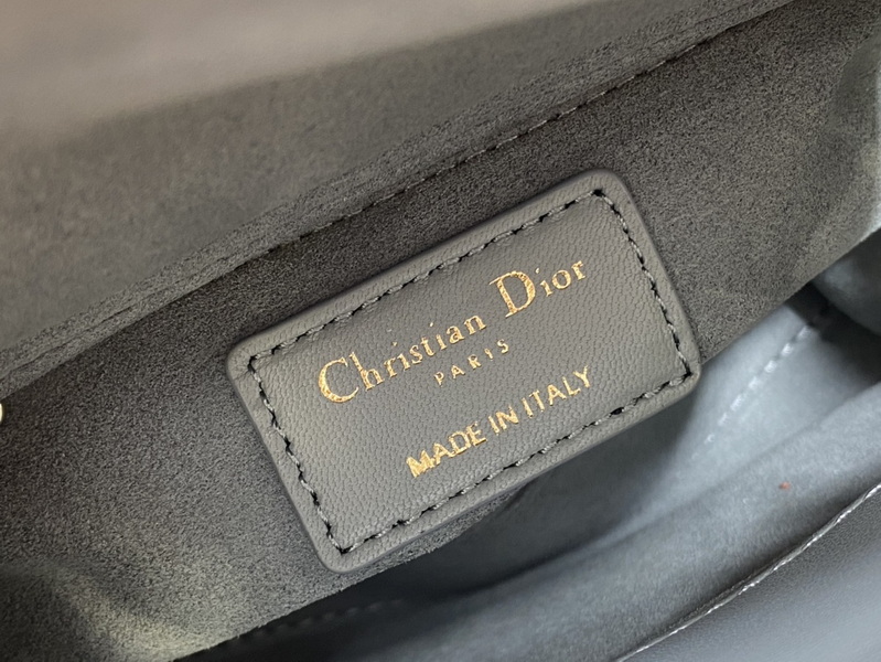 Dior Handbags AAA(Women)-590