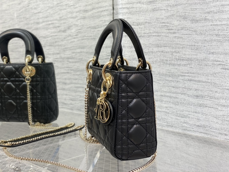 Dior Handbags AAA(Women)-592