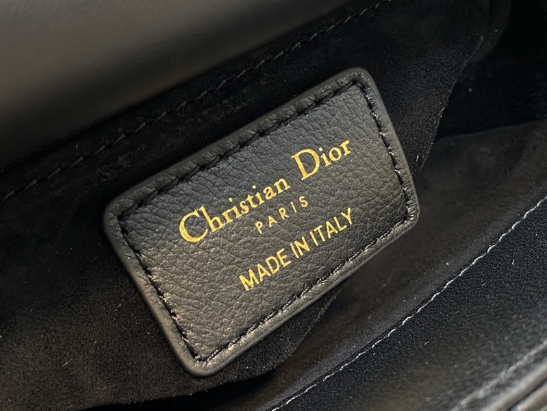 Dior Handbags AAA(Women)-592