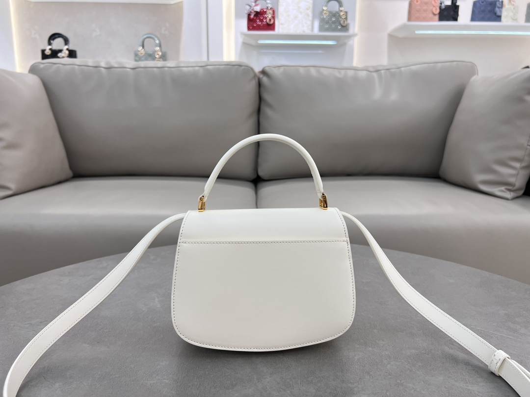 Dior Handbags AAA(Women)-594