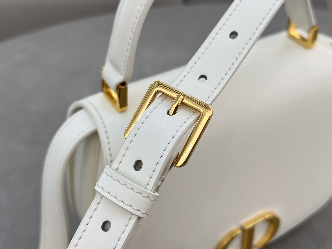 Dior Handbags AAA(Women)-594