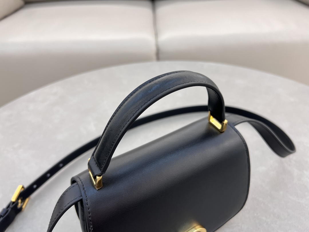 Dior Handbags AAA(Women)-596