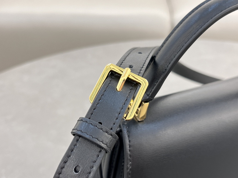 Dior Handbags AAA(Women)-596