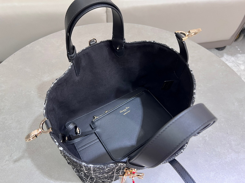 Dior Handbags AAA(Women)-600