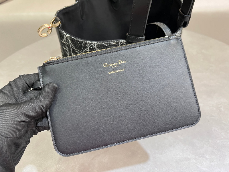 Dior Handbags AAA(Women)-600