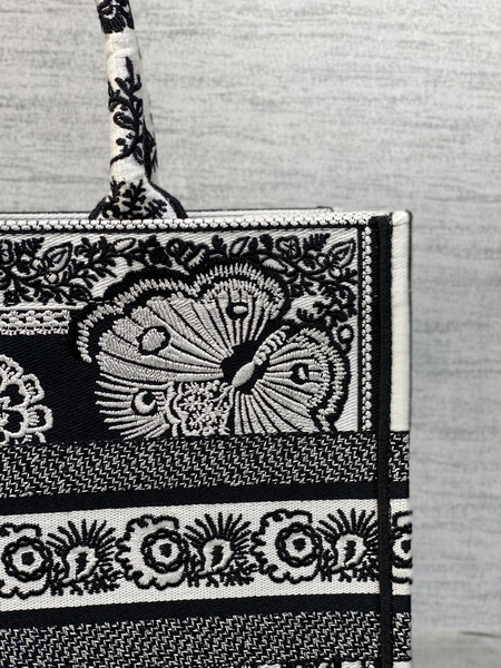 Dior Handbags AAA(Women)-601