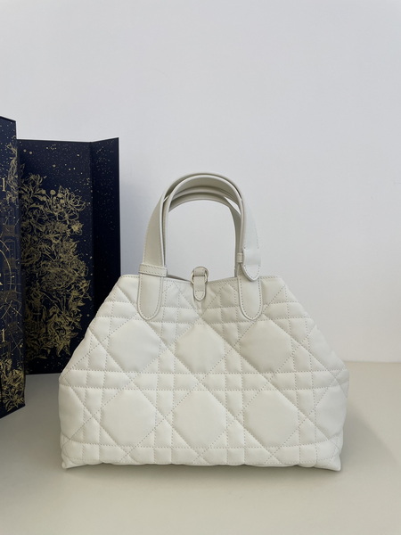 Dior Handbags AAA(Women)-602