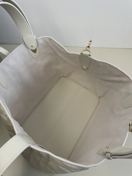 Dior Handbags AAA(Women)-602