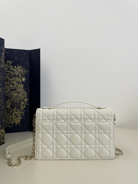 Dior Handbags AAA(Women)-603