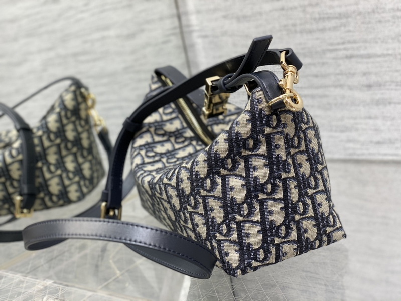 Dior Handbags AAA(Women)-604