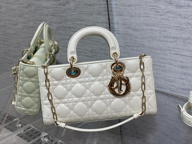 Dior Handbags AAA(Women)-612