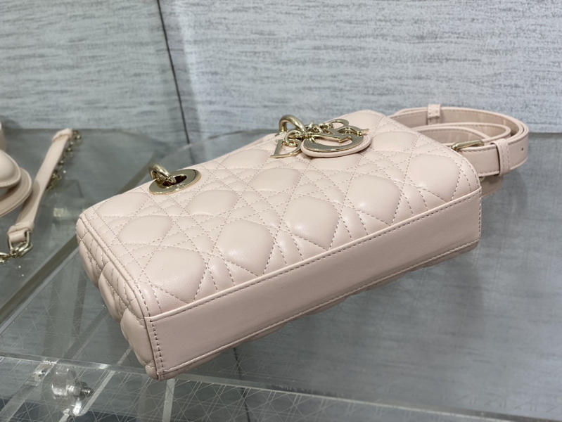 Dior Handbags AAA(Women)-613