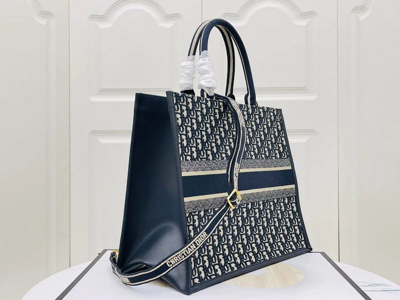 Dior Handbags AAA(Women)-615