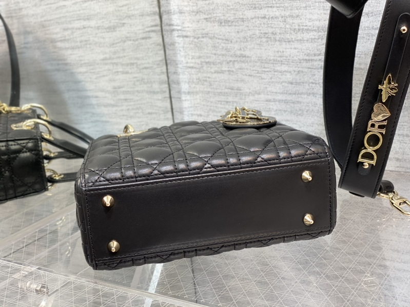 Dior Handbags AAA(Women)-621
