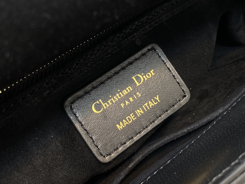 Dior Handbags AAA(Women)-621