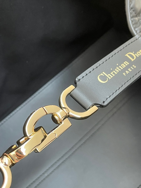 Dior Handbags AAA(Women)-623