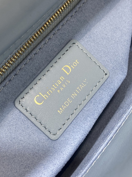 Dior Handbags AAA(Women)-633