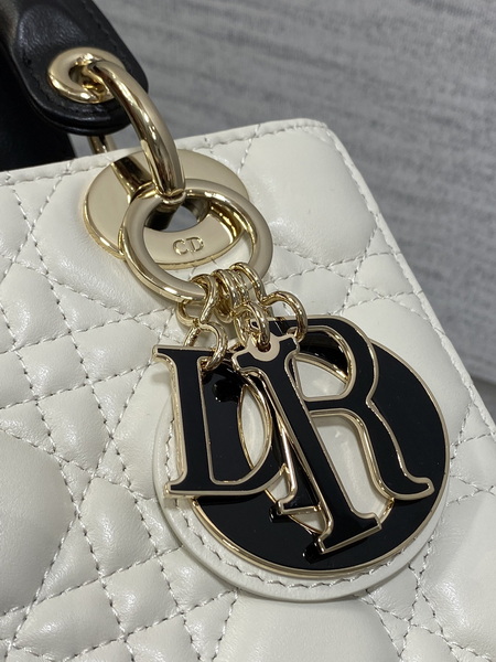 Dior Handbags AAA(Women)-635