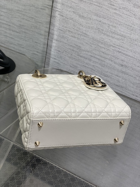 Dior Handbags AAA(Women)-635