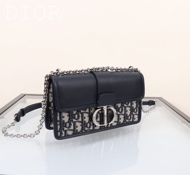 Dior Handbags AAA(Women)-637