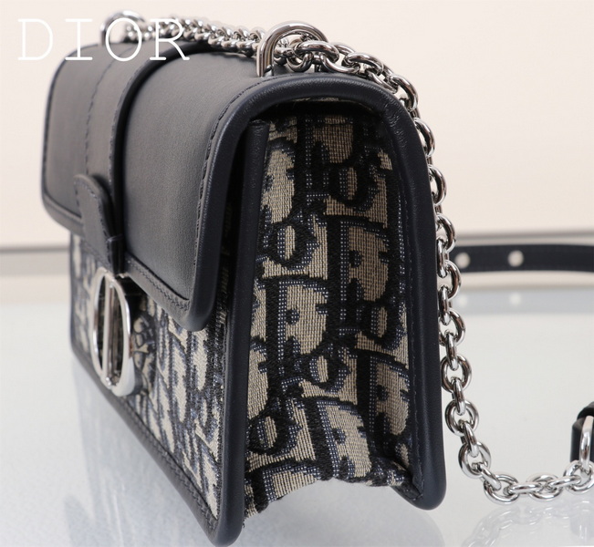 Dior Handbags AAA(Women)-637