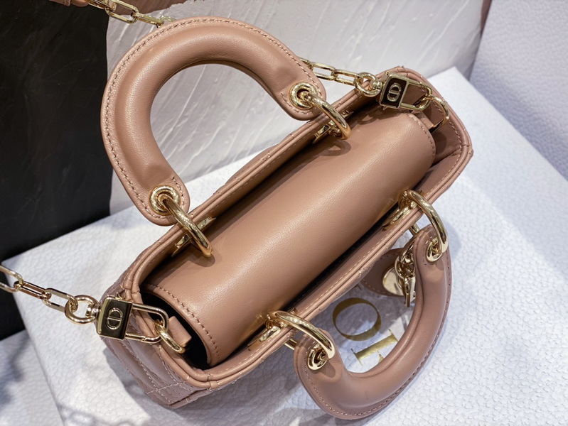 Dior Handbags AAA(Women)-638