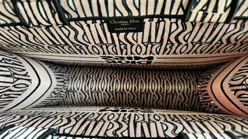 Dior Handbags AAA(Women)-640