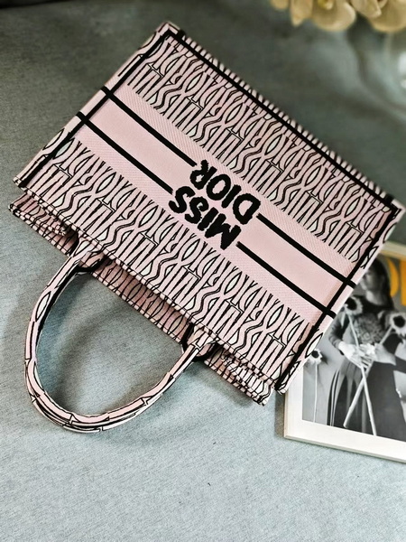 Dior Handbags AAA(Women)-641