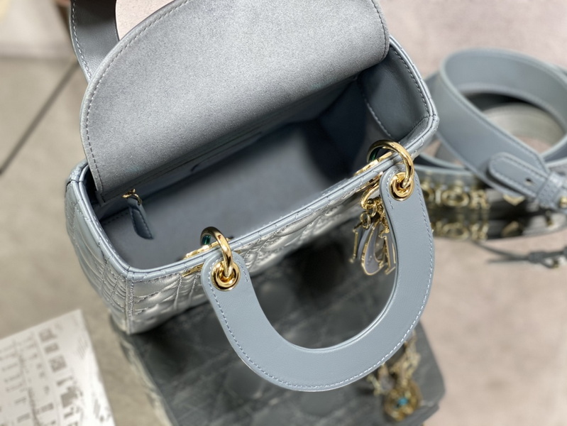 Dior Handbags AAA(Women)-652
