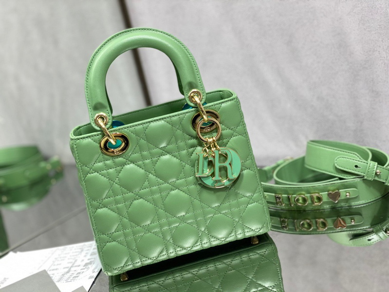 Dior Handbags AAA(Women)-653