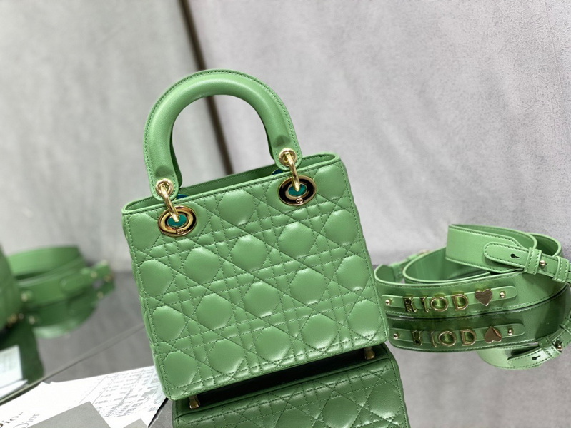 Dior Handbags AAA(Women)-653