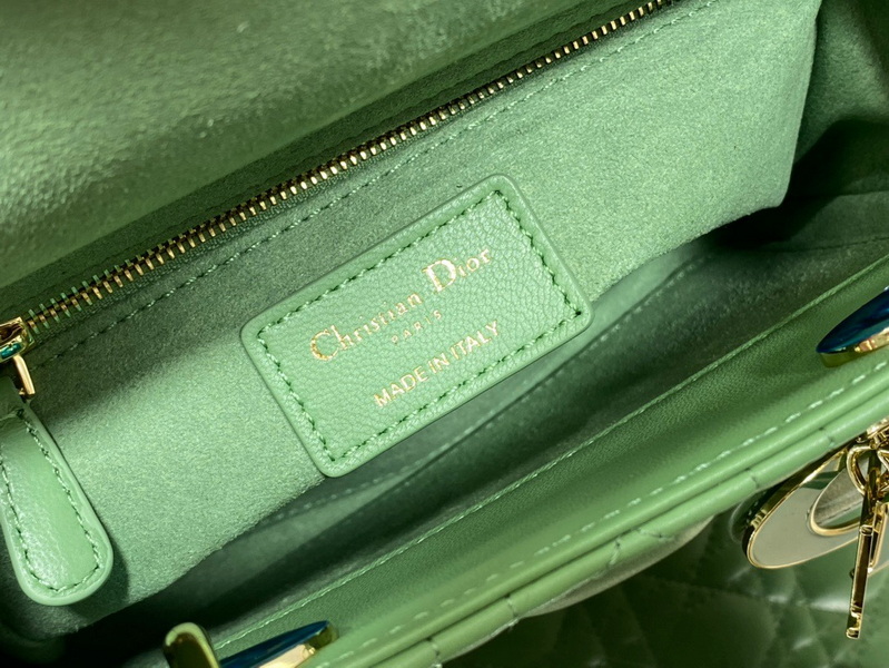 Dior Handbags AAA(Women)-653
