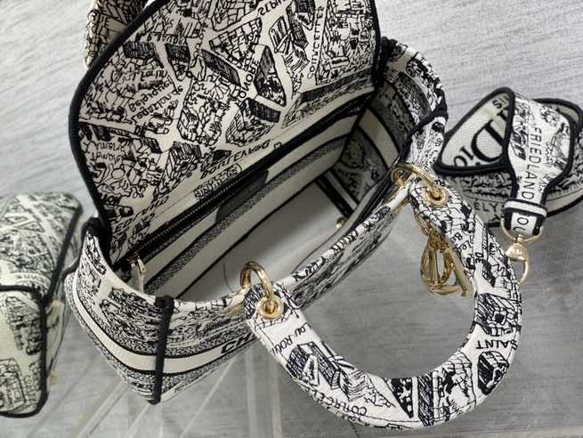 Dior Handbags AAA(Women)-654