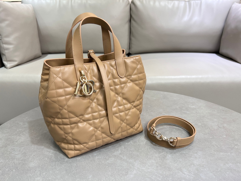 Dior Handbags AAA(Women)-655