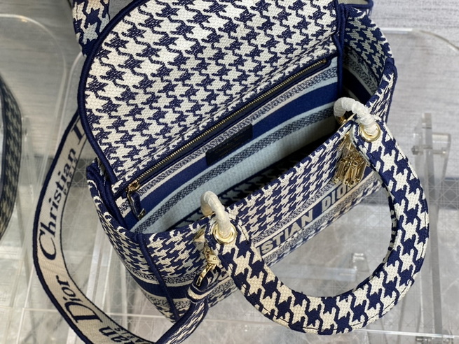 Dior Handbags AAA(Women)-657