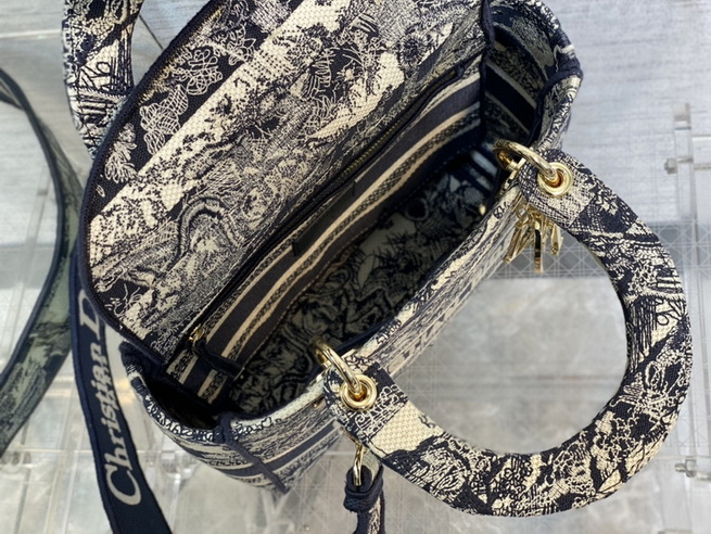 Dior Handbags AAA(Women)-663