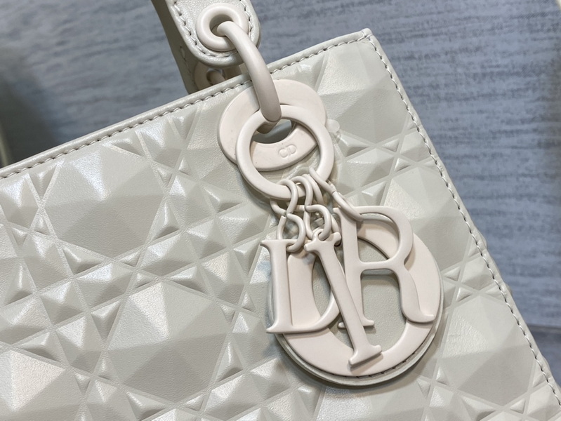 Dior Handbags AAA(Women)-670