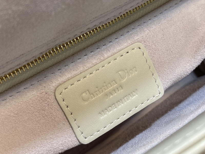 Dior Handbags AAA(Women)-670