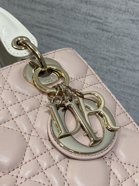 Dior Handbags AAA(Women)-672