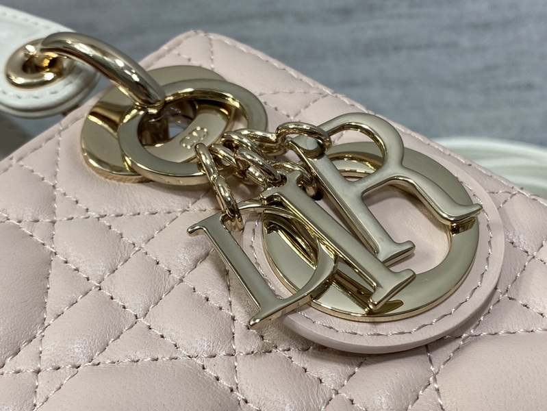 Dior Handbags AAA(Women)-674